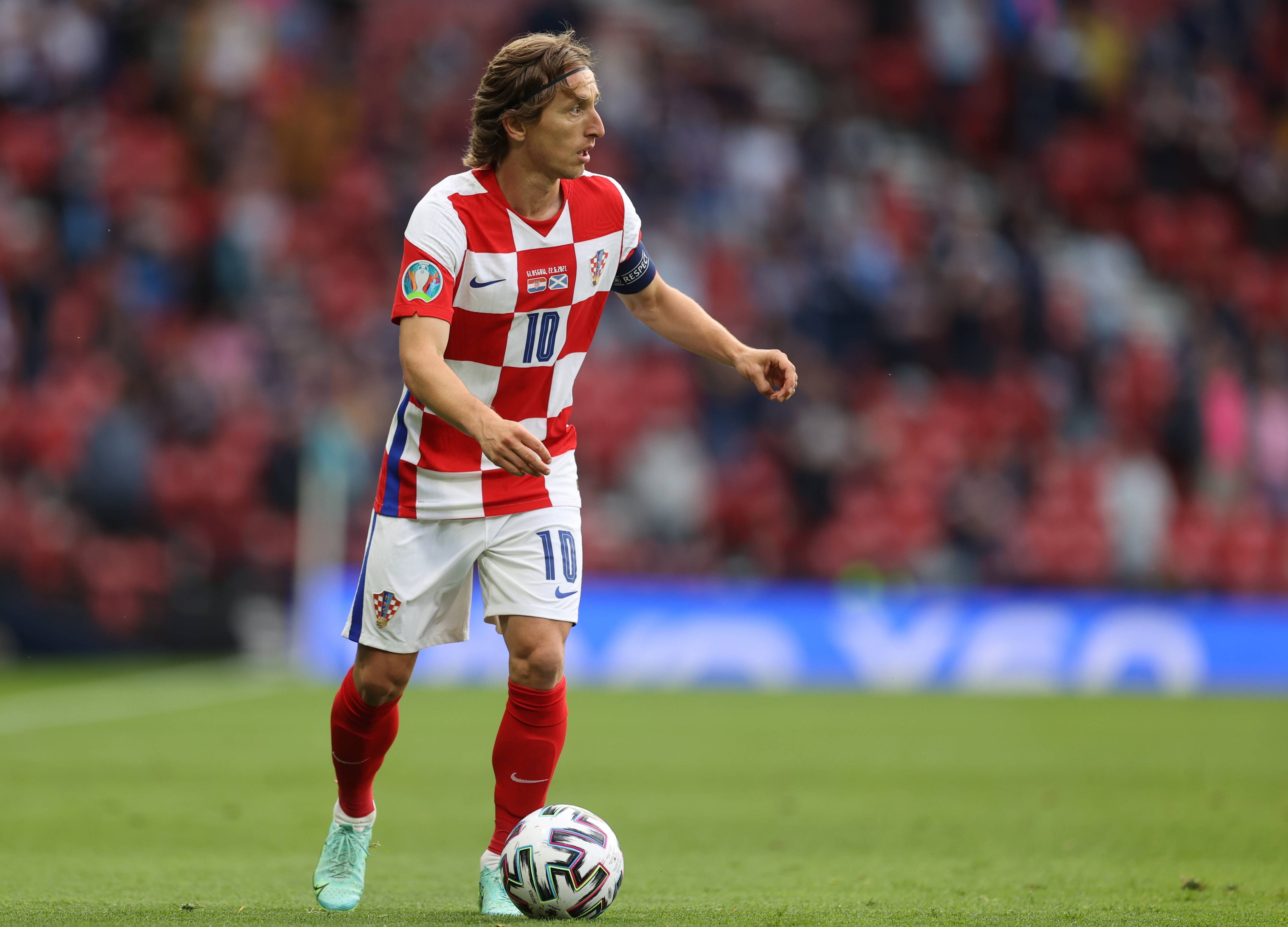 替补小将打入职业生涯首球