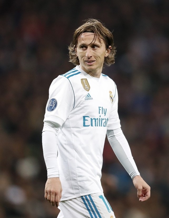 [天下足球]沉浸式体验：主裁视角看国家德比